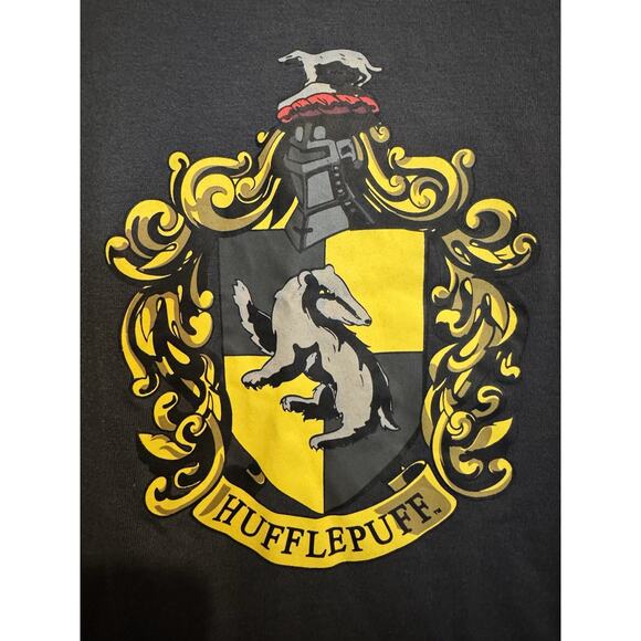 Harry Potter Hufflepuff Crest V Neck Dark Grey Fantasy Wizarding World Magical L - Picture 7 of 9